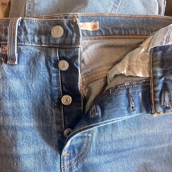 Levi’s Icon Wedgie Straight Jeans | Size 30 | Medium Wash - Picture 9 of 11